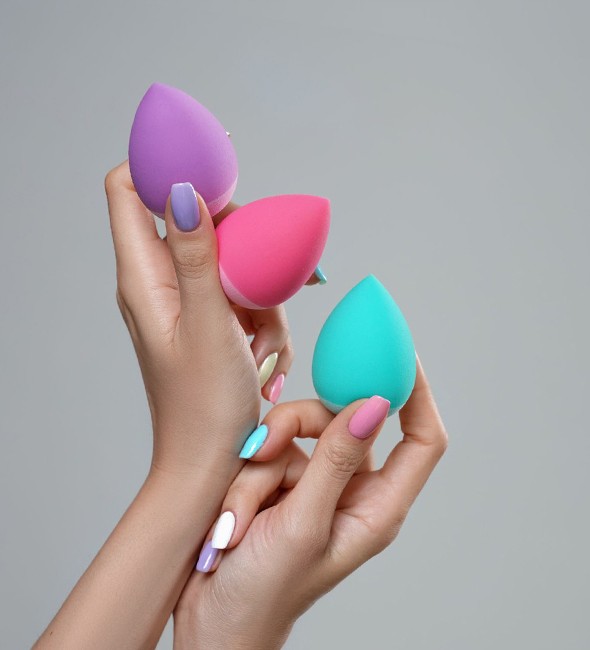 Revoluční houbička na make-up Super Sponge V2